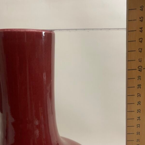 large Sange de boeuf vase
红釉瓶 - Image 4