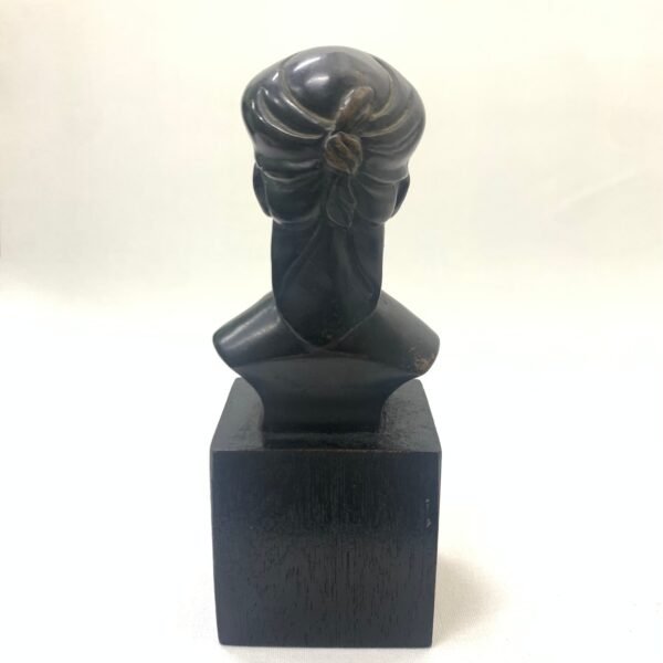 Bronze  bust of an oriental man, Vietnamese School, 20th Century,16cm
南洋铜雕 - Image 3