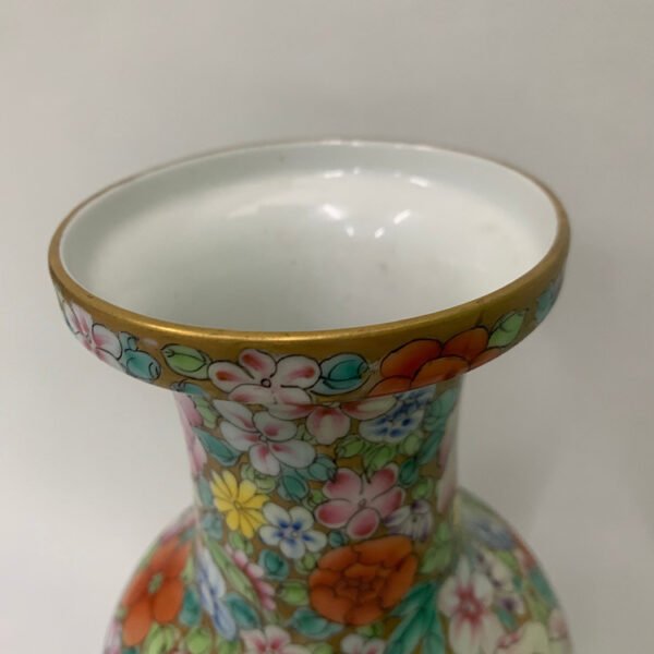 vase rim