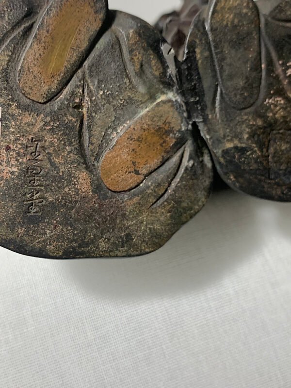 A Japanese Bronze Okimono, Finely Cast and Superbly Finished with a Lustrous Black Polish.
日本铜雕 - Image 3