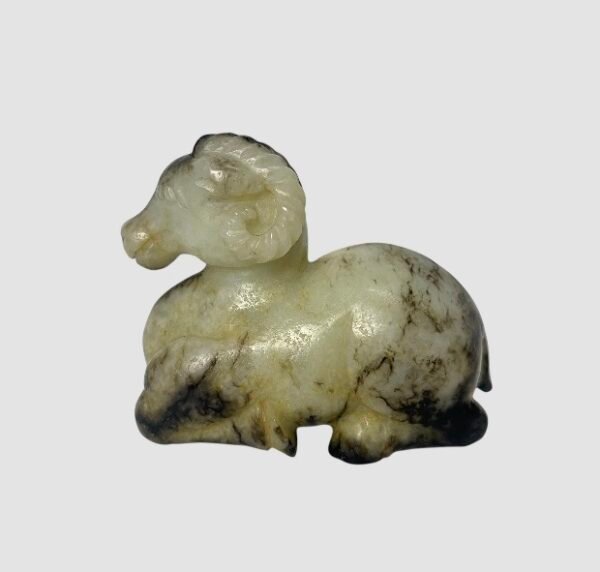 Chinese Jade carving
玉雕卧羊 - Image 2