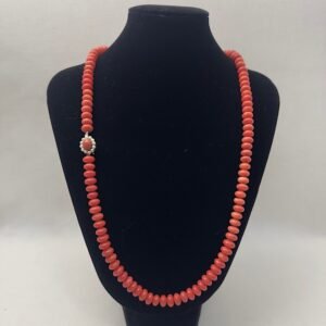 Z364 Antique Coral Beaded Necklace