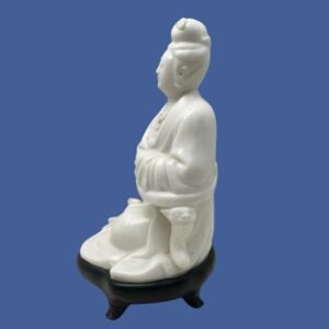 Alternative view of Z360 Blanc de chine Guan yin